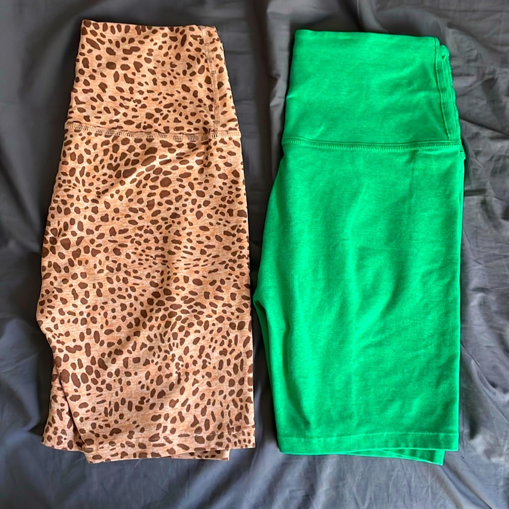 2 Beyond Yoga shorts, Size Large
